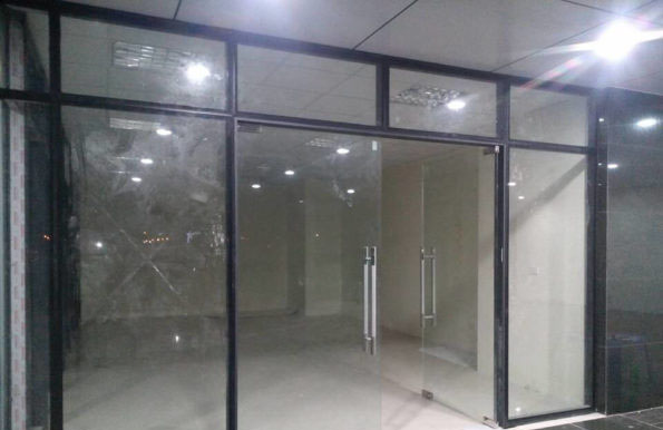 9 mẫu cửa kính tự động khung sắt hiện đại nhất 2020