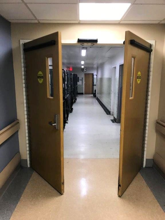 Tại sao cần sử dụng cửa tự động trong bệnh viện