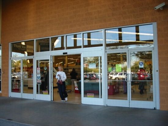 Sử dụng cửa tự động như thế nào để được an toàn tuyệt đối