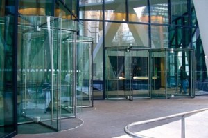 Sự tiến hóa trong công nghệ và thẩm mỹ của cửa tự động